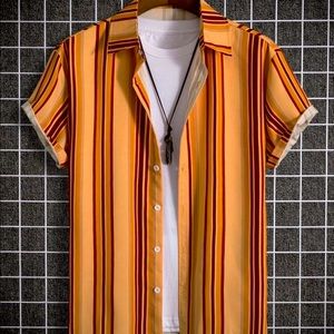 NWT!!! Mens stylish multicolor short sleeve button front shirt;2X (44)
